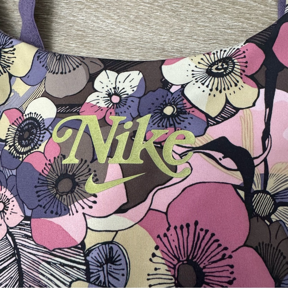 Nike Dri-FIT Swoosh Floral Medium-Support Padded Printed Sports Bra - Picture 4 of 7